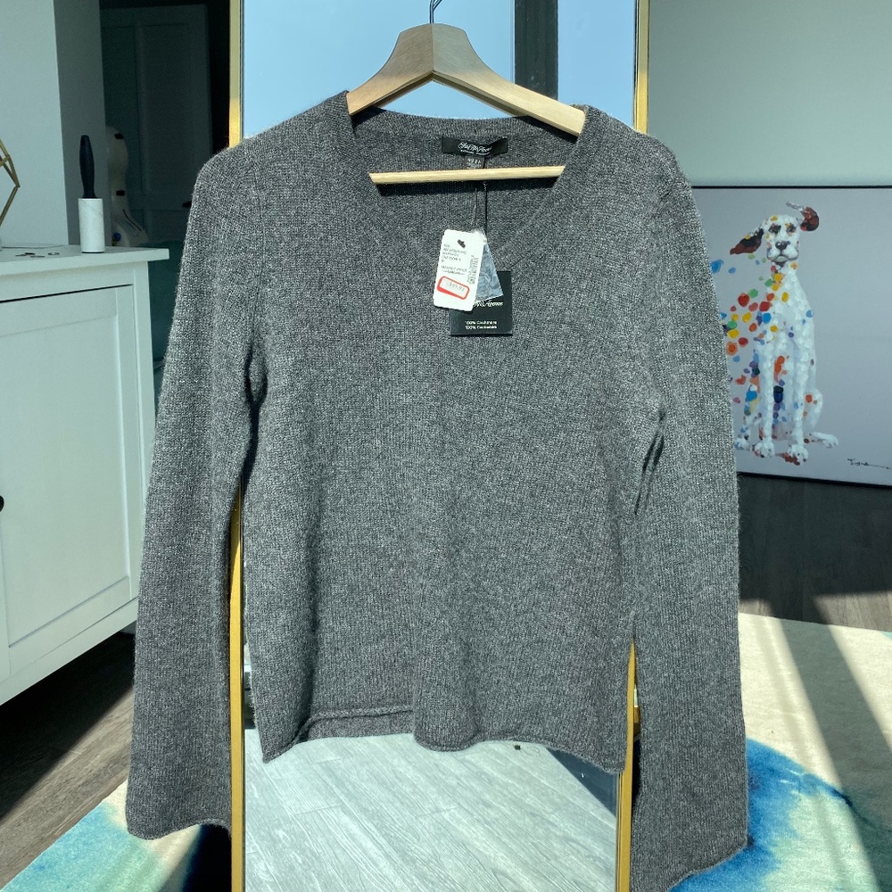 100% Cashmere Sweater with Wide-Sleeve NWT